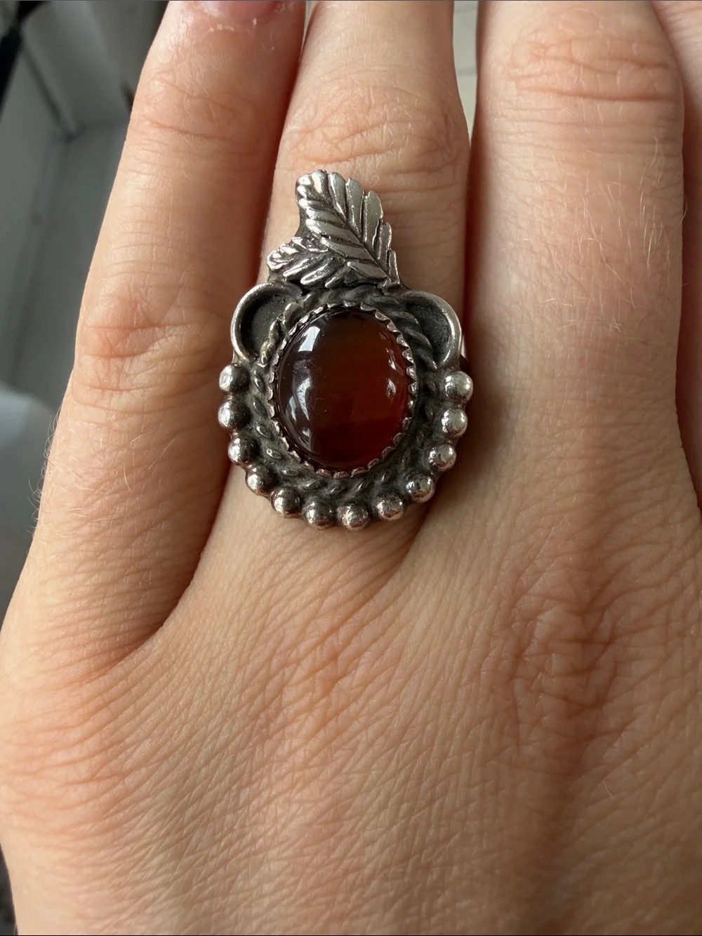 Sterling Silver Leaf Garnet-Red Cabochon Ring - SIZE 5/6 Women Jewelry